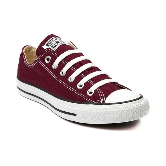 Converse Shoes - Maroon low top Converse size 7